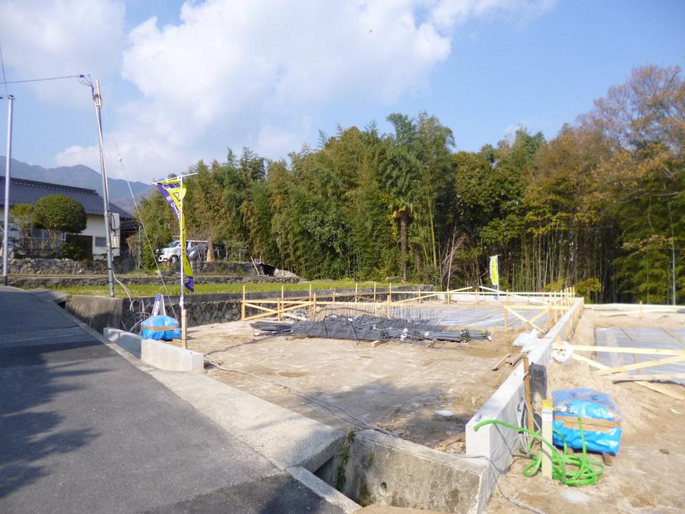 Local appearance photo. (December 2013) Shooting