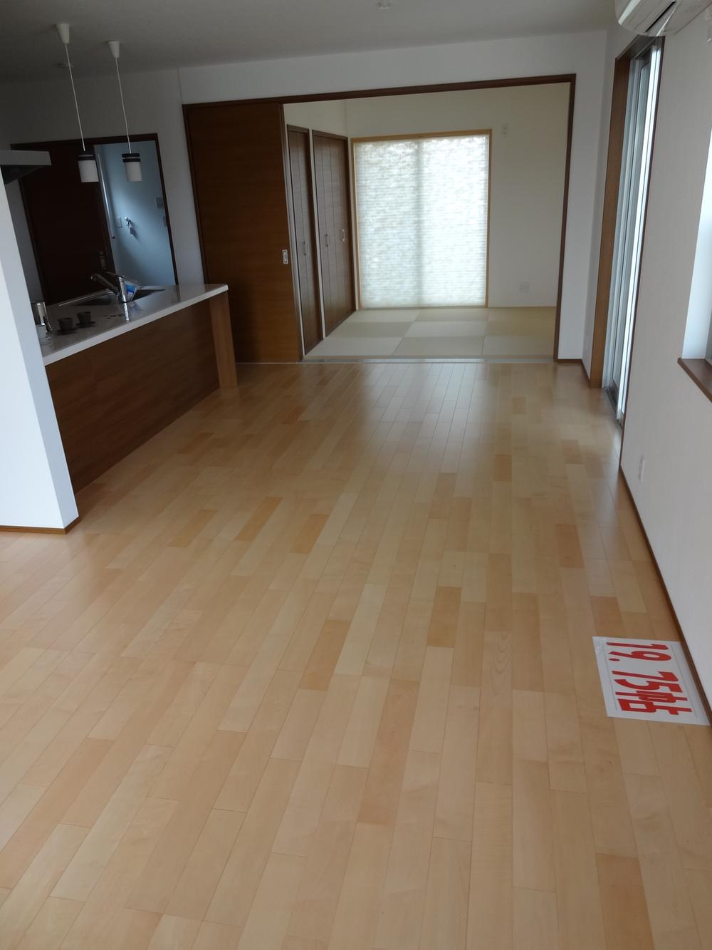 Living. Indoor (10 May 2013) Shooting 1st floor LDK19.75 Pledge