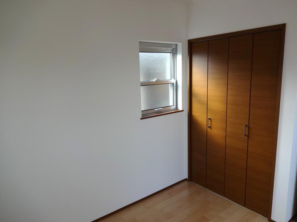 Non-living room. Indoor (10 May 2013) Shooting