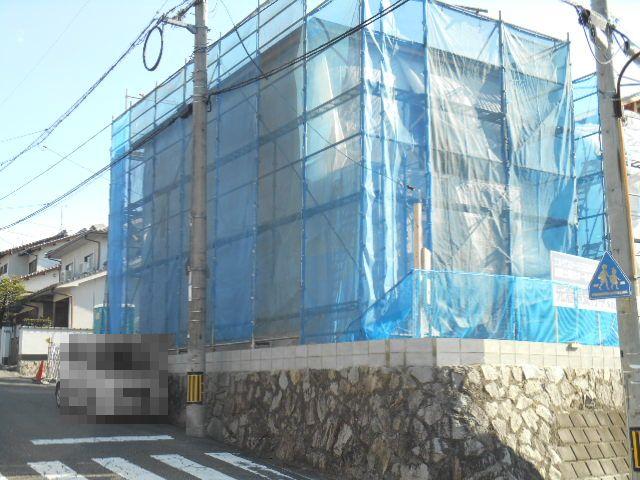 Local appearance photo. Local (12 May 2013) Shooting