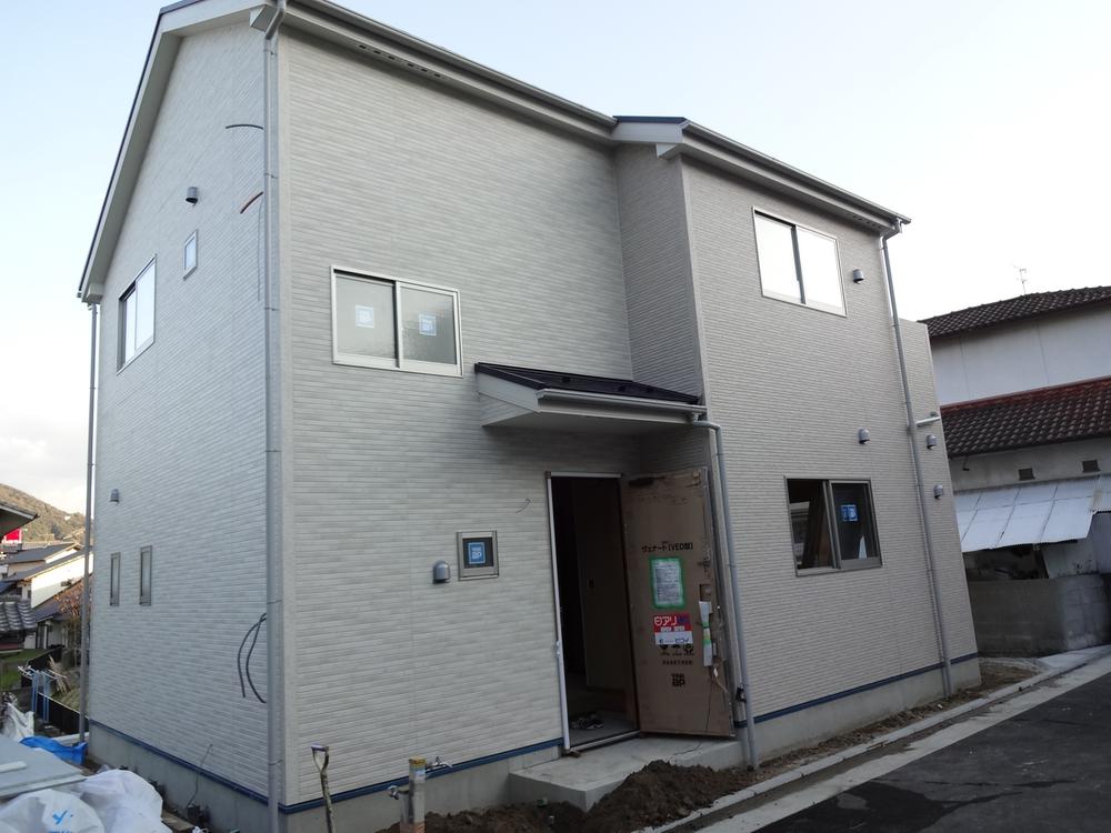 Local appearance photo. Local (11 May 2013) Shooting 2014 the end of January will be completed