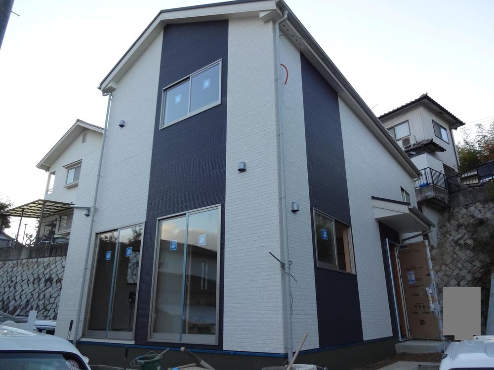 Local appearance photo. Local (11 May 2013) Shooting 2014 the end of January will be completed