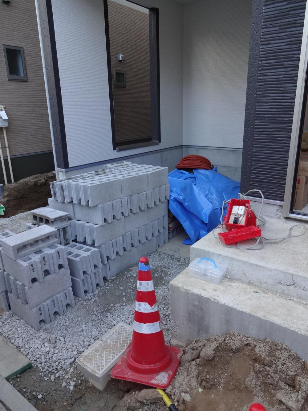 Parking lot. Local (11 May 2013) Shooting