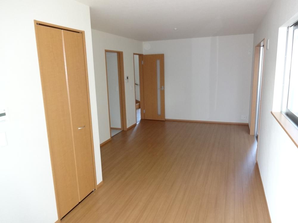 Living. Indoor (11 May 2013) Shooting 1st floor LDK16 Pledge