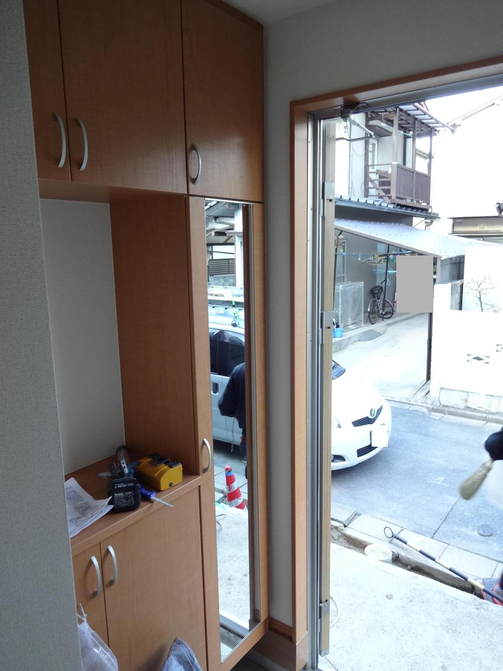 Entrance. Local (11 May 2013) Shooting