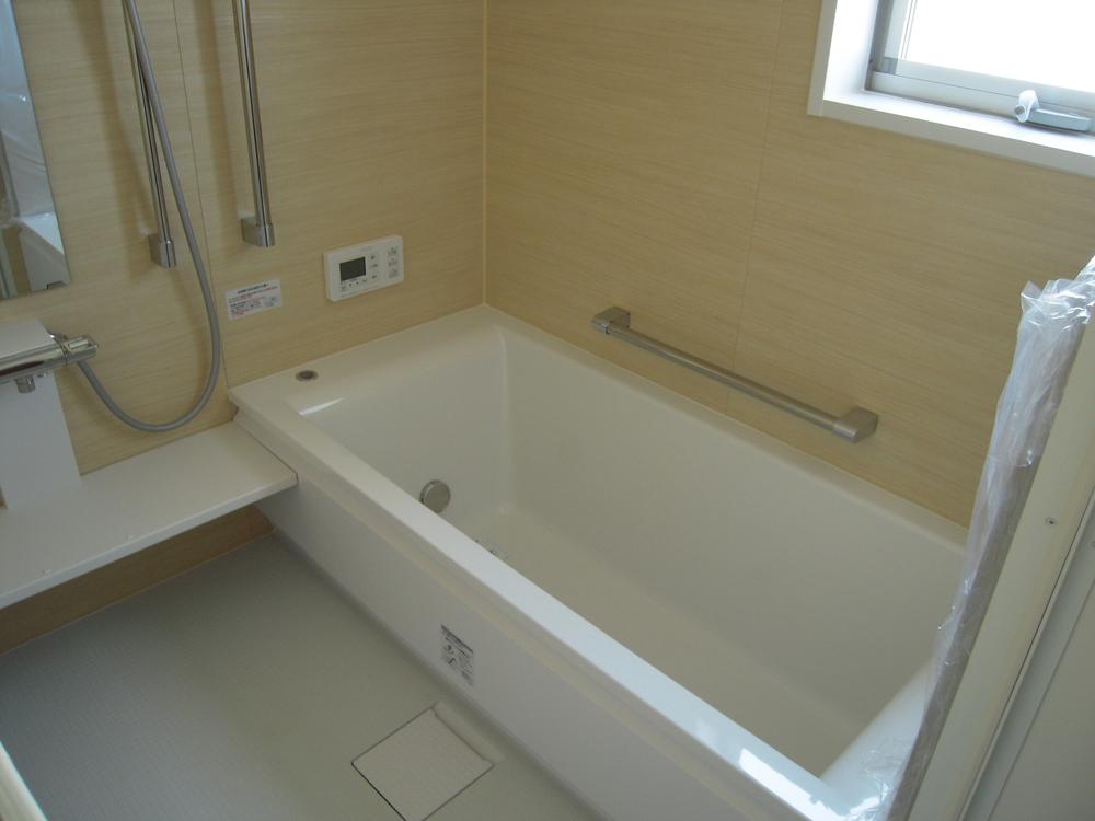 Bathroom. Indoor (08 May 2013) Shooting