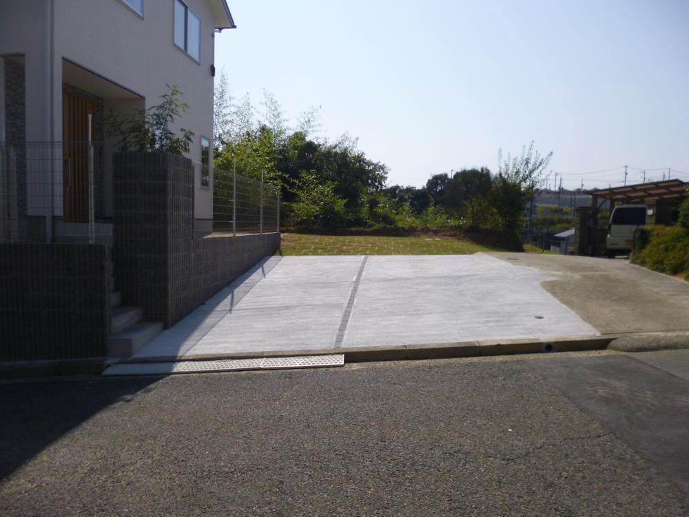 Parking lot. (October 2013) Shooting