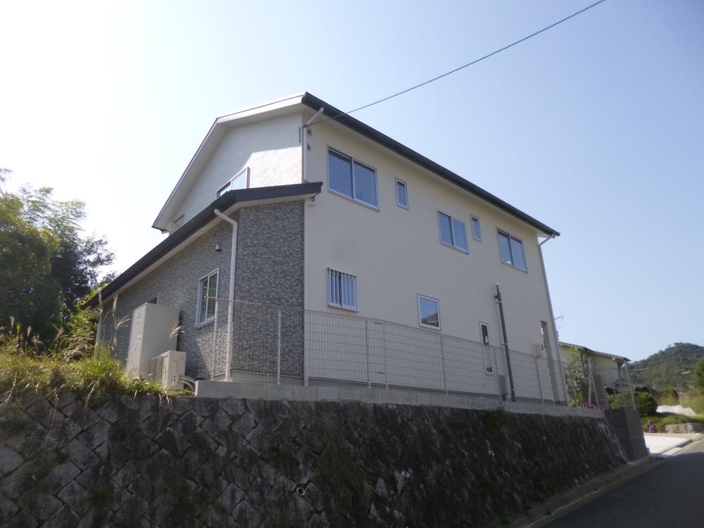 Local appearance photo. (October 2013) Shooting