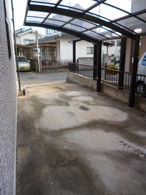 Other. Car port 1 cars.