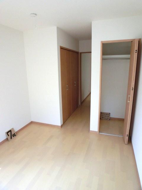 Non-living room. Room (August 2013) Shooting