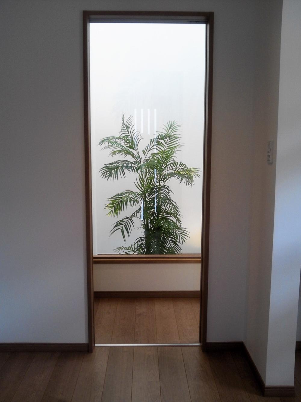 Entrance. Local (April 2013) Shooting