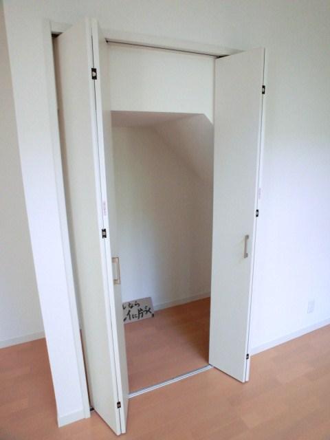 Receipt. Room (August 2013) Shooting