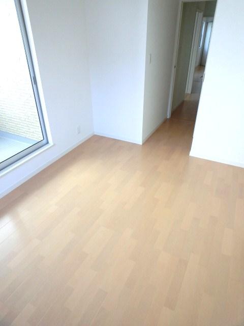 Non-living room. Room (August 2013) Shooting