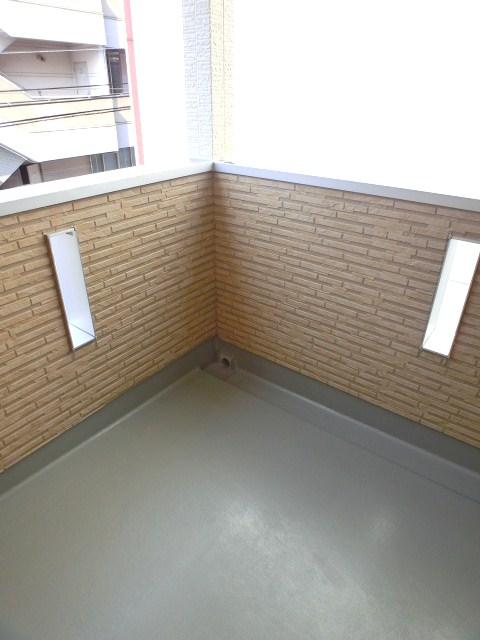 Balcony. Local (August 2013) Shooting