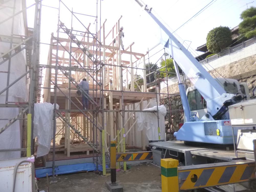 Local appearance photo. Local (10 May 2013) Shooting