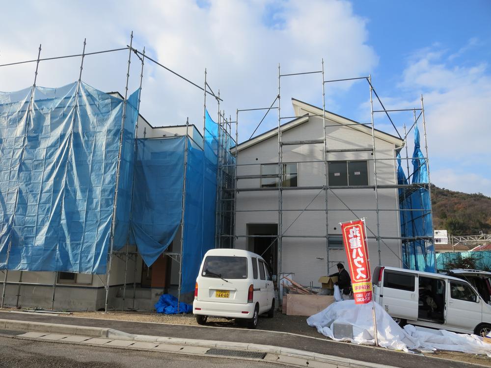 Local appearance photo. Local (12 May 2013) Shooting