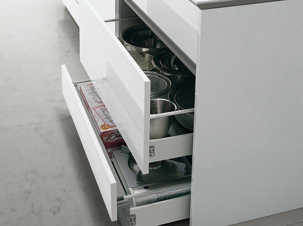 Kitchen.  [Under the sink slide unit] Storage capacity is up in and out easily the adoption of all sliding cabinet as far as it will go. Door is a simple design, We pursued the functional beauty.