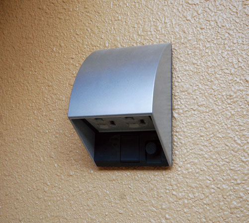 balcony ・ terrace ・ Private garden.  [Set the waterproof outlet on the balcony] Set the outlet also on the balcony. You can light up the outdoor space, It is very handy when, for example, enjoy the do-it-yourself.