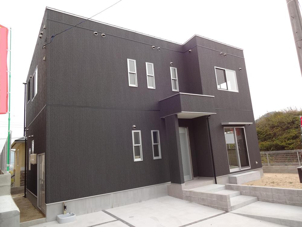 Local appearance photo. Local (10 May 2013) Shooting