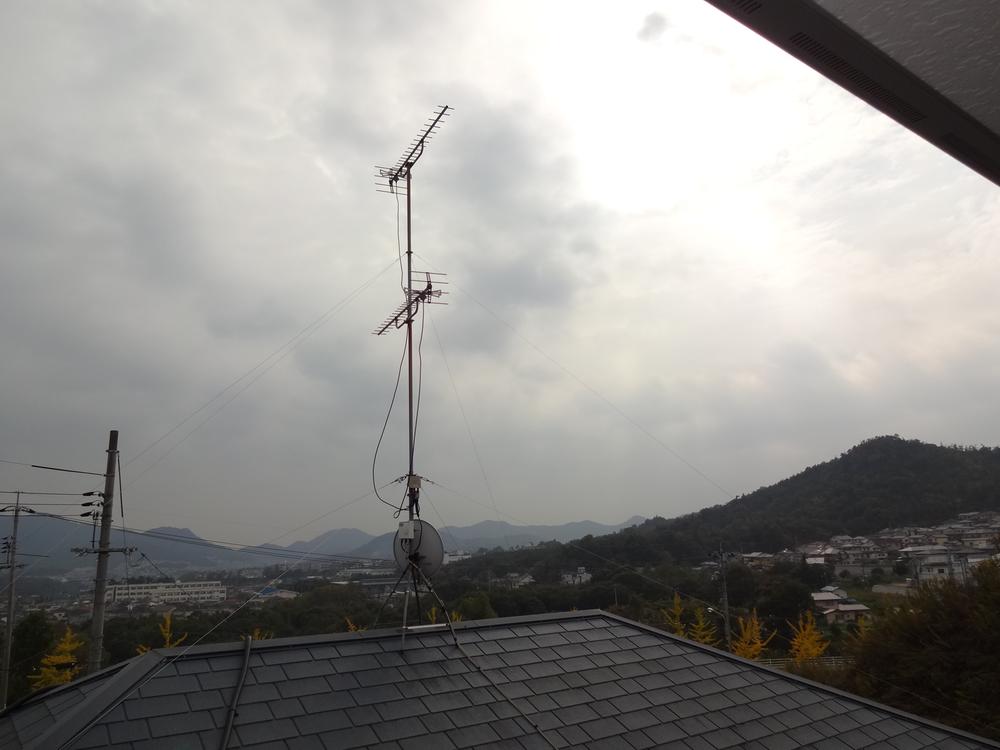 View photos from the dwelling unit. View from the site (October 2013) Shooting