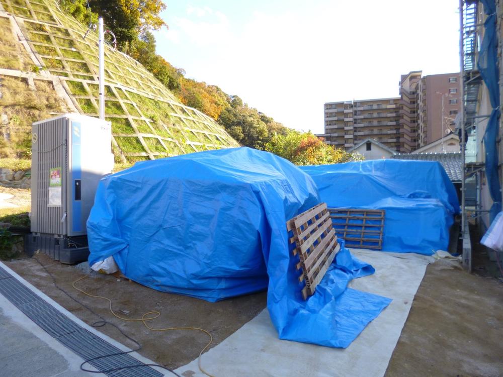 Local appearance photo. Local (11 May 2013) Shooting