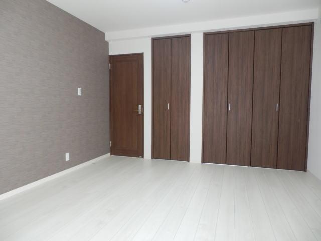 Non-living room. It is the first floor of 8 quires of Western-style. 