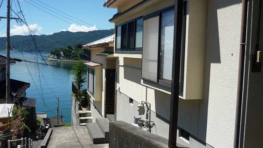 View photos from the dwelling unit
