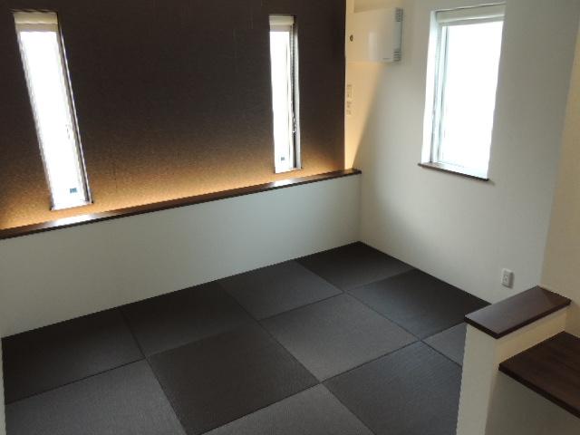 Non-living room. The main bedroom 6.5 Pledge