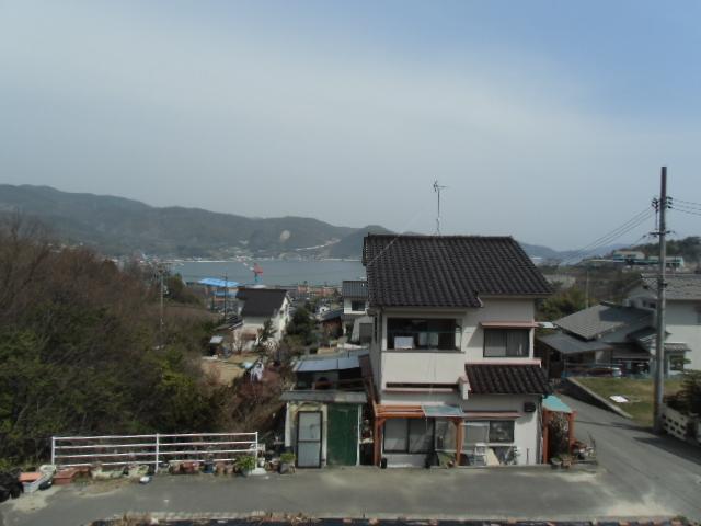 View photos from the dwelling unit. View from local (April 2013) Shooting