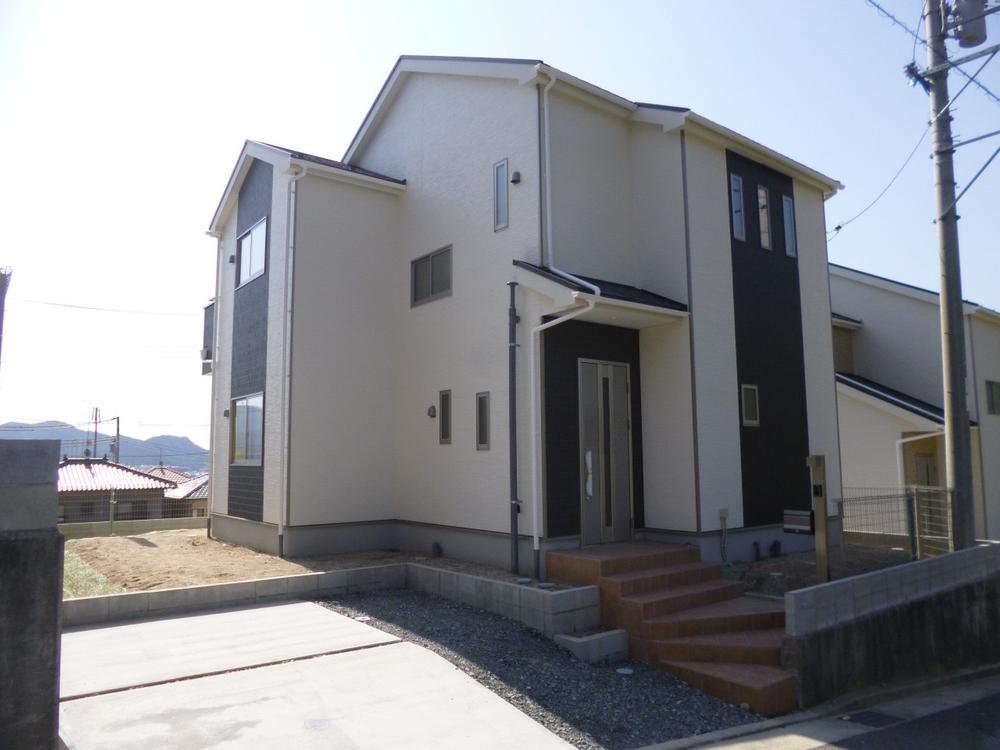 Local appearance photo. Local (10 May 2013) Shooting