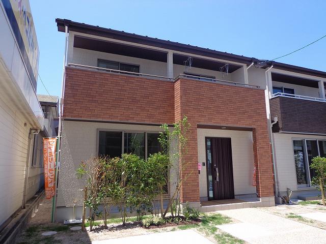 Local appearance photo. Preeminent per yang! 