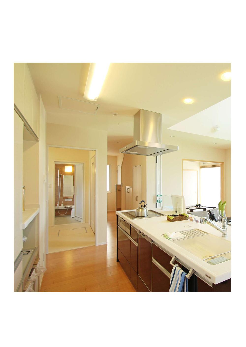 Other introspection. kitchen ~ Wash ・ Housework flow line to the bathroom