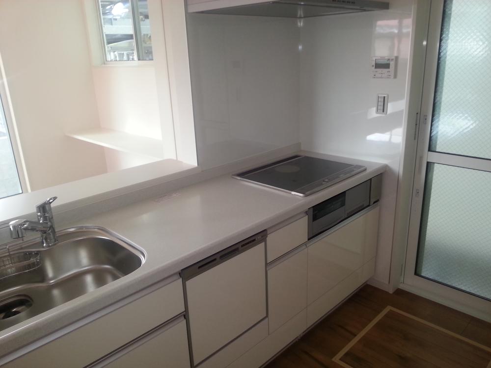 Kitchen. Local (September 2013) Shooting