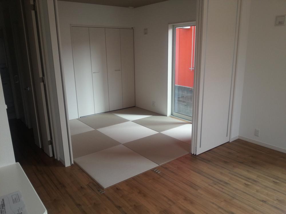 Non-living room. Local (September 2013) Shooting