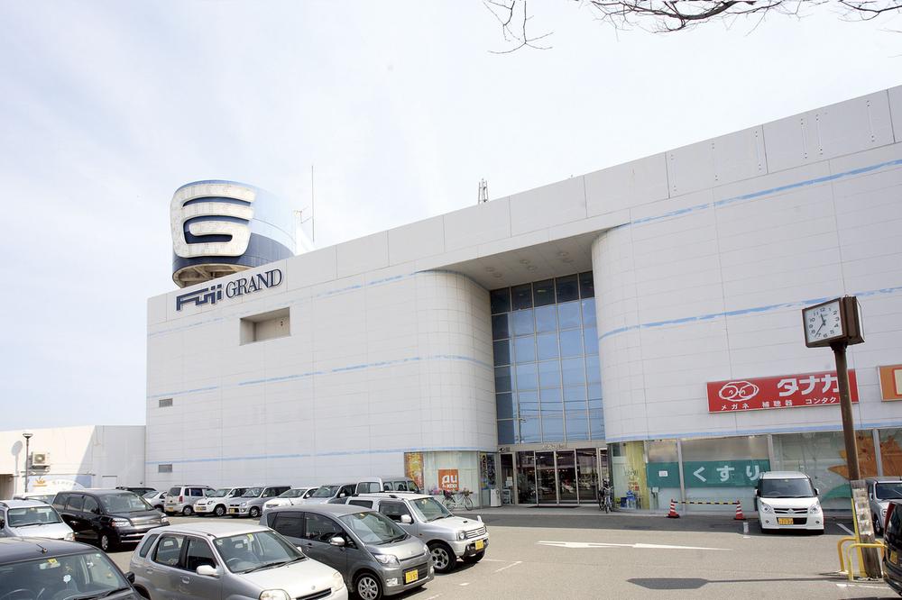 Supermarket. Fujiguran to Onomichi 1440m