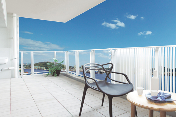 Room and equipment. Adopted the open-air terrace of a maximum depth of 2.5m in four types. Premium living space that the sea was taking advantage of the site characteristics that spread in front of the eye.  ※ Less than, Indoor photo to photo view taken from local fifth floor equivalent (October 2012 shooting) E type model room plan (paid / Application deadline Yes / By picking up an image of a portion paid option included), In fact a somewhat different in those CG synthesis.