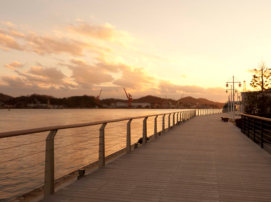 Surrounding environment. Seafront is perfect for a walk the course of every day. Meet every day in the beautiful scenery will want housed in the camera (about 500m shooting in the vicinity)