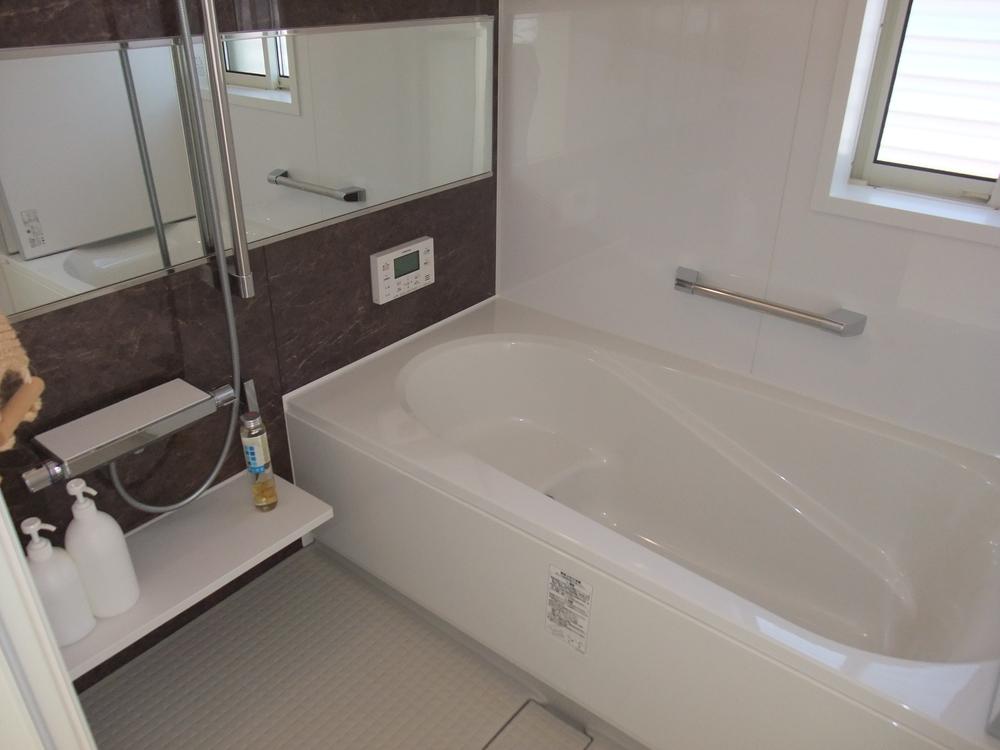 Bathroom. Local (10 May 2013) Shooting