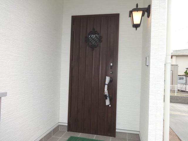 Entrance. Local (10 May 2013) Shooting