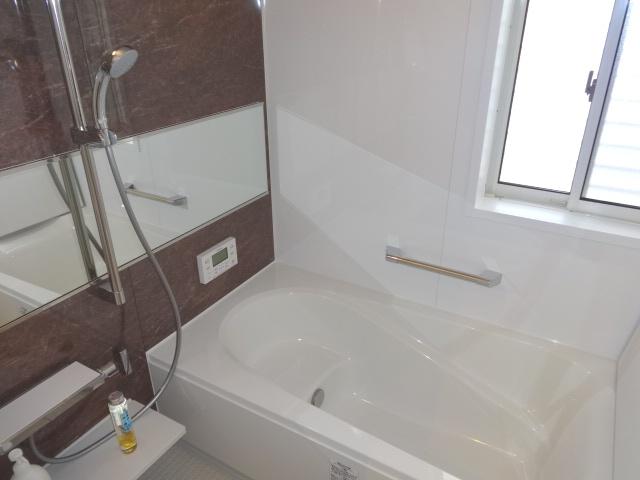 Bathroom. Local (10 May 2013) Shooting