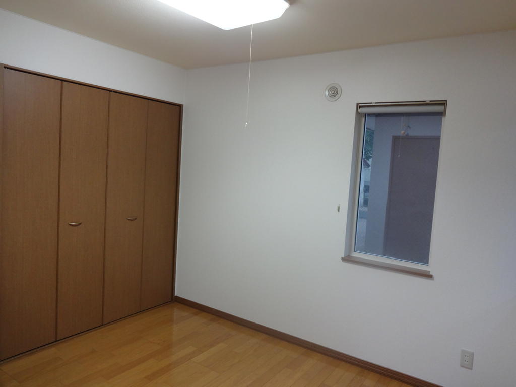 Other room space. Not troubled in the storage because storage space is ☆