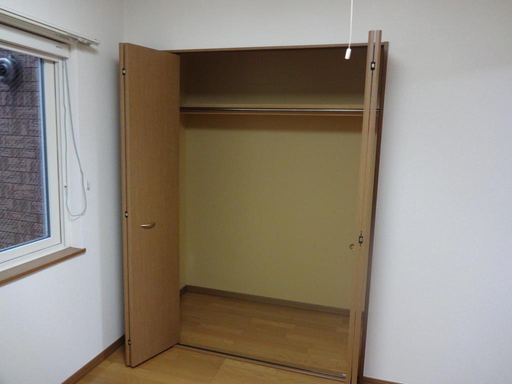 Receipt. Also easy clothes organized with the hanger rack!