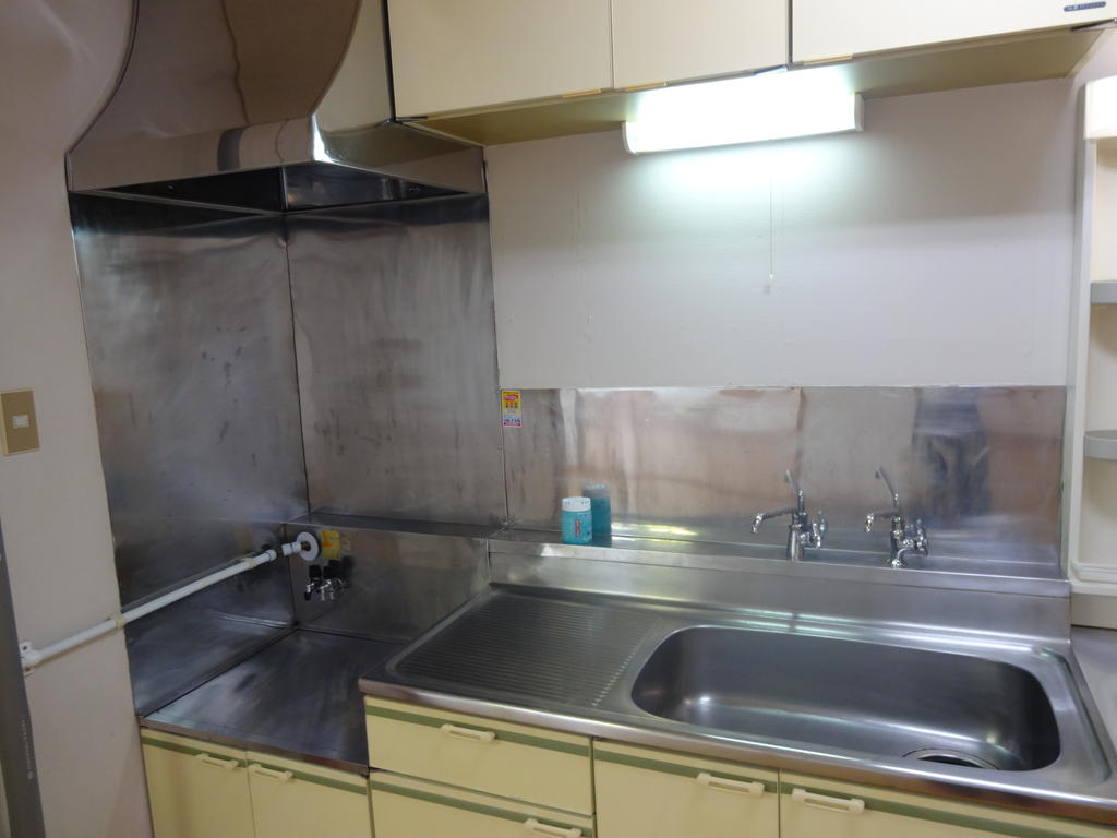 Kitchen. Flow field is wide, The comfort kitchen