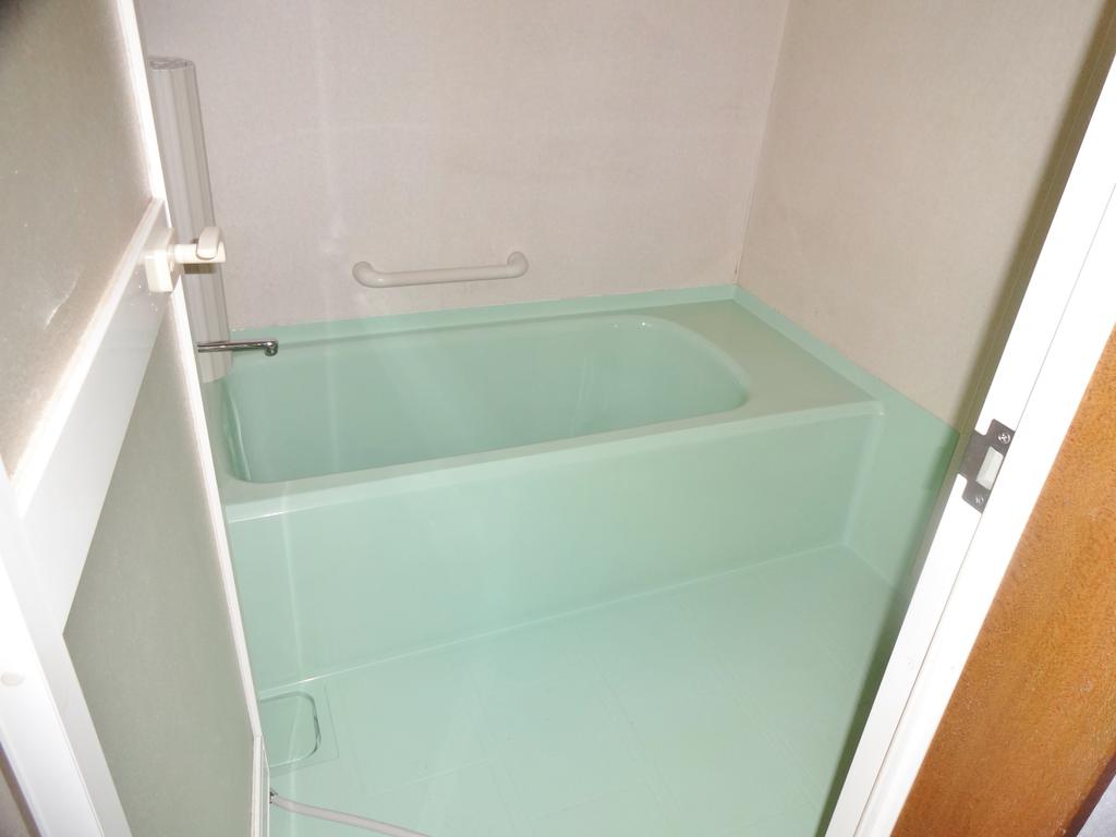 Bath. Bathroom is 1 tsubo bath