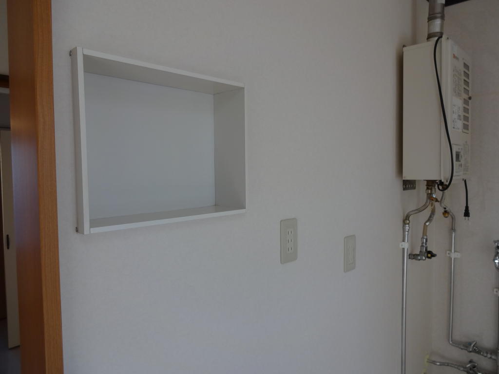 Other room space. There is also a small storage space ☆