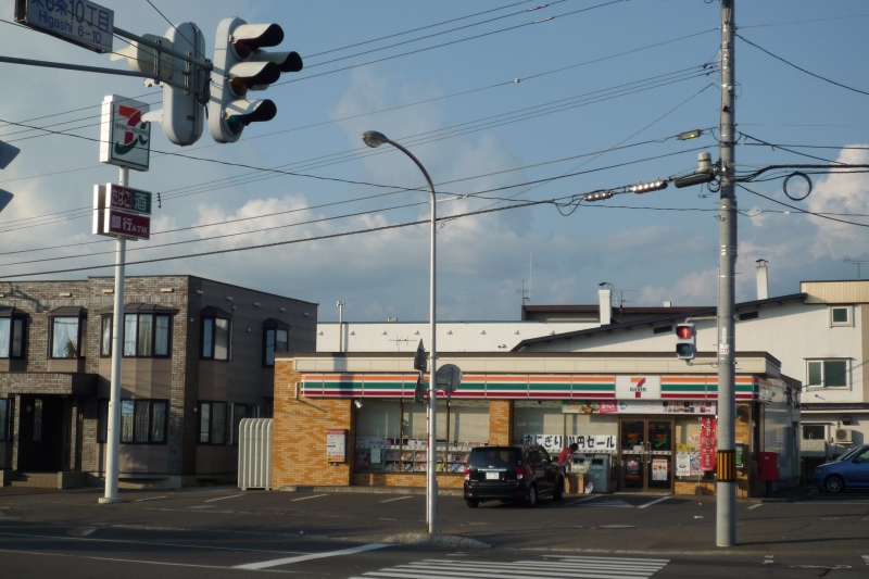 Convenience store. Seven-Eleven Asahikawa Shintomi store up (convenience store) 360m