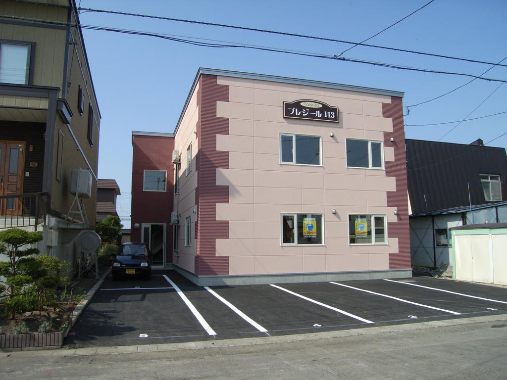 Building appearance. It is a property located in the 2-story they are in good east light to access ☆