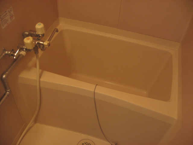 Bath. Cold day relax in the warm bath ~