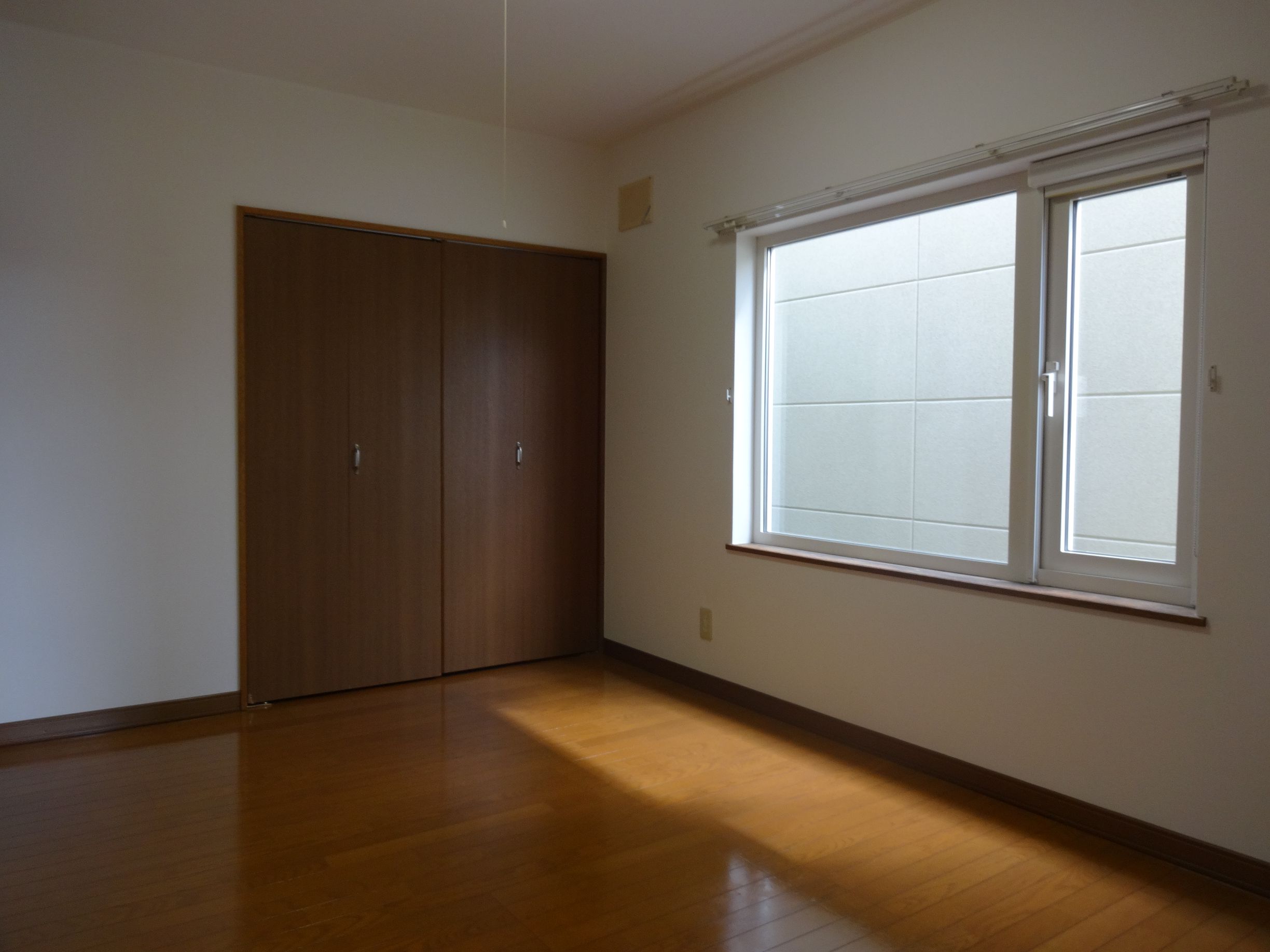 Other room space. There are two storage, It is safe even if many things! 