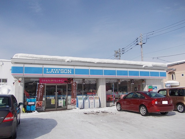 Convenience store. 500m to Lawson (convenience store)